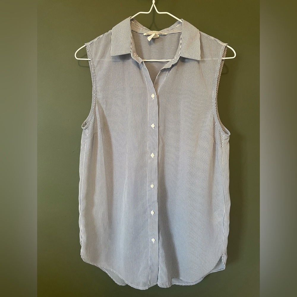 H&M Women’s Navy Blue White Striped Button Down Lightweight Sleeveless Top 4 - Picture 2 of 7